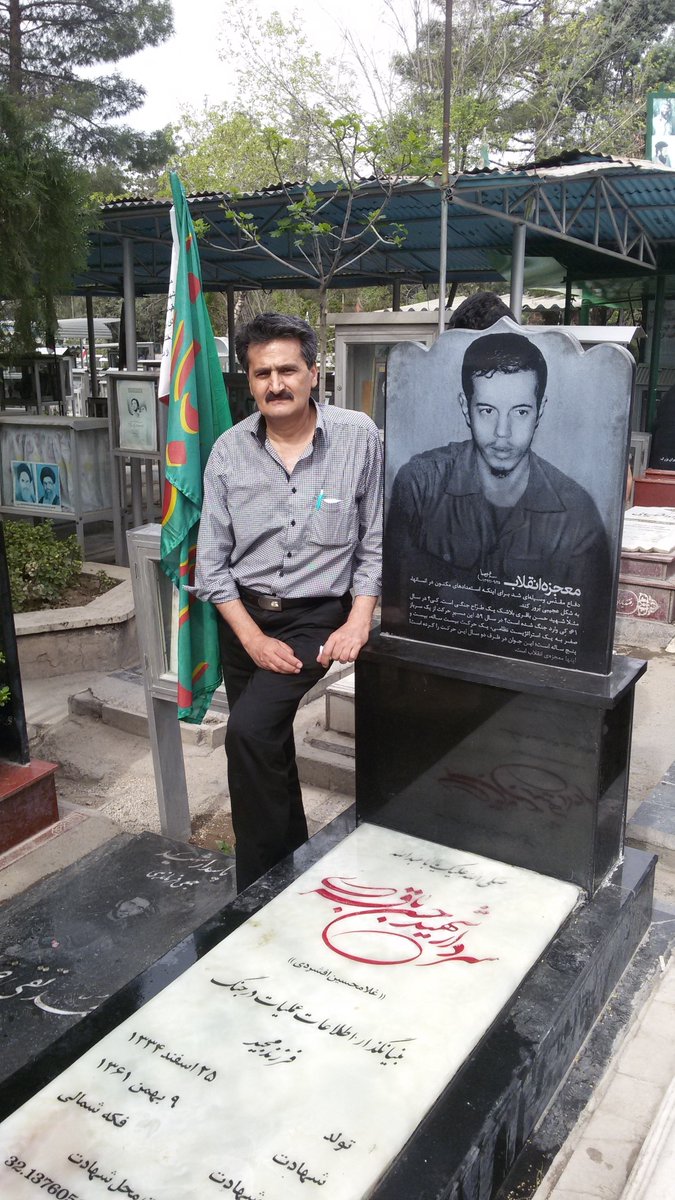 حسن باقری ذاتا یک استراتژیک جنگ بود که اطلاعات و بعد عملیات جنگ رو با چند خط تلفن که با دو زاری بهش زنگ می زدند و با چند تا موتور سوار که خبرها را به مرکز می آورند راه انداخته بود