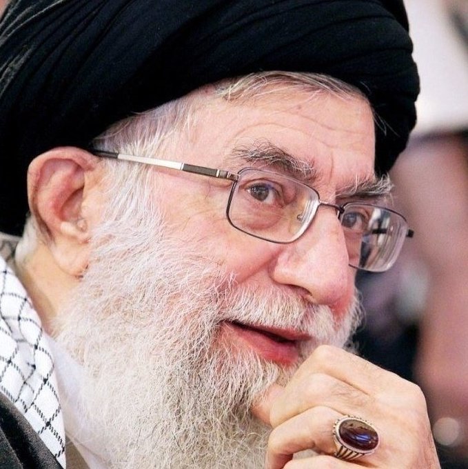 مرگ بر قاضی و بازپرس و مامور کلانتری و وکیل های حرامی و مرگ بر دکترهای یهودی شیر سگ خورده خائن